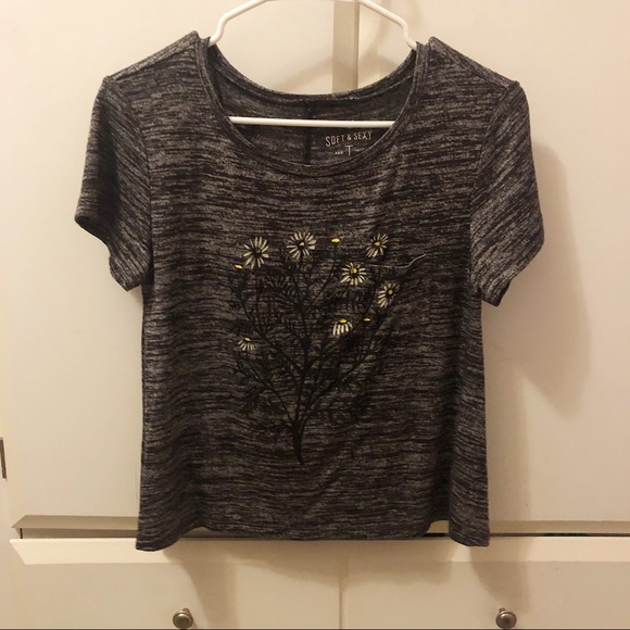american eagle black flower design tee - Picture 1 of 2